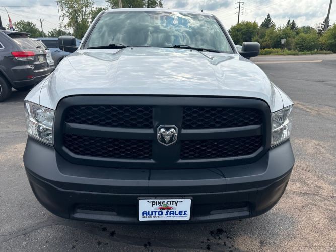 2022 RAM 1500 Image 9