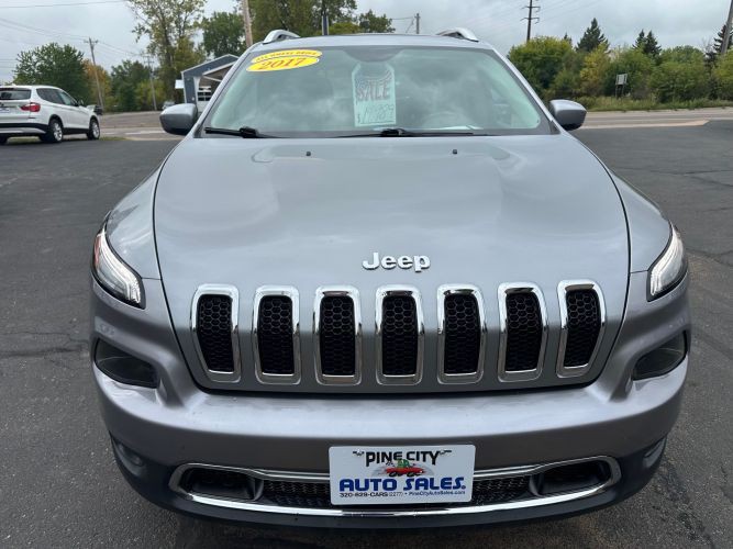 2017 Jeep Cherokee Image 9