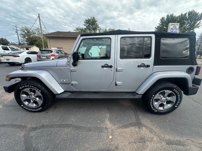 2016 Jeep Wrangler Unlimited Image 2