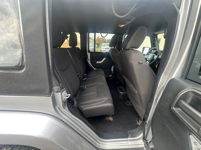 2016 Jeep Wrangler Unlimited Image 12