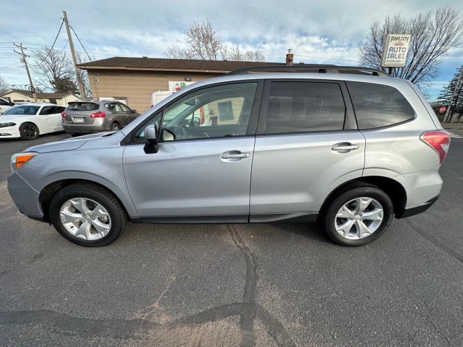 2014 Subaru Forester Image 2