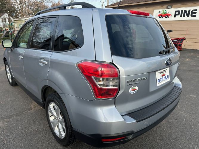 2014 Subaru Forester Image 3