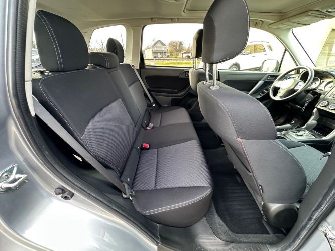 2014 Subaru Forester Image 16
