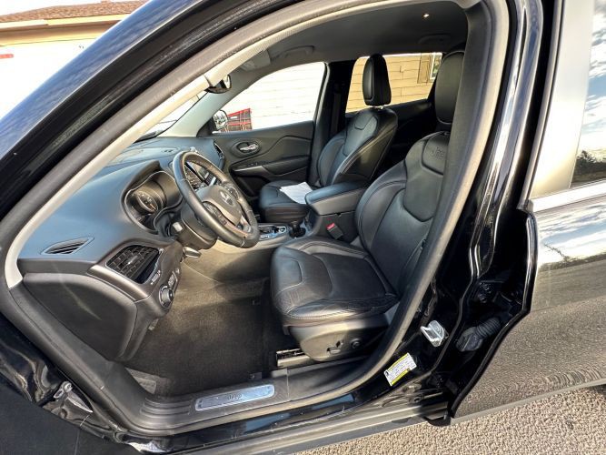 2020 Jeep Cherokee Image 11