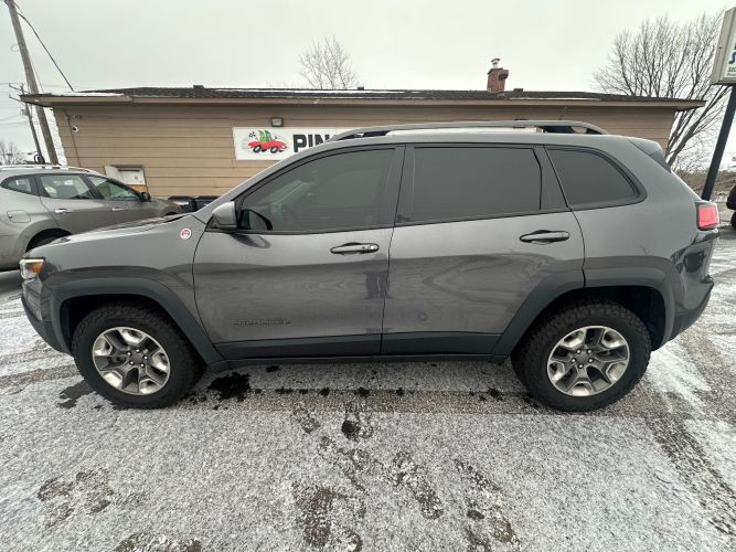 2019 Jeep Cherokee Image 2
