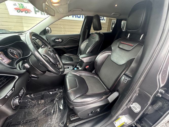 2019 Jeep Cherokee Image 11