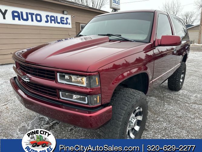 1996 Chevrolet Tahoe Image 1