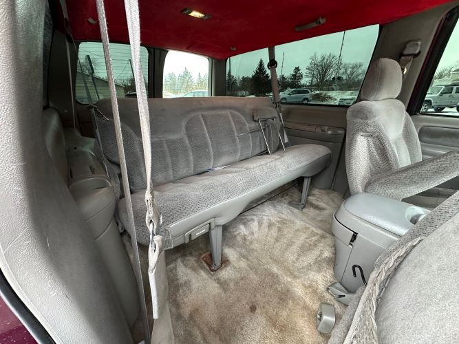 1996 Chevrolet Tahoe Image 13