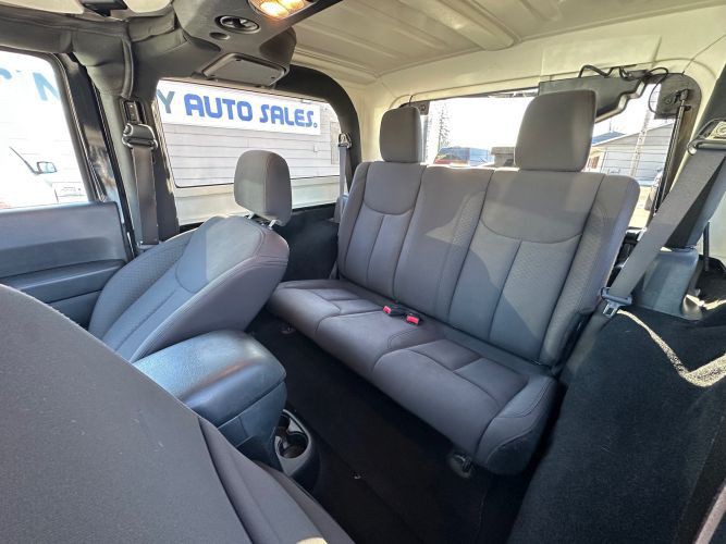 2017 Jeep Wrangler Image 12