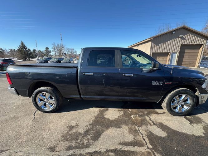 2017 RAM 1500 Image 7