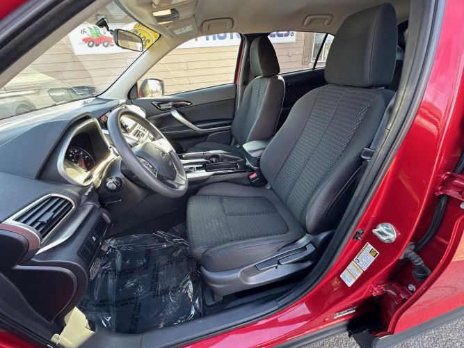 2018 Mitsubishi Eclipse Image 11