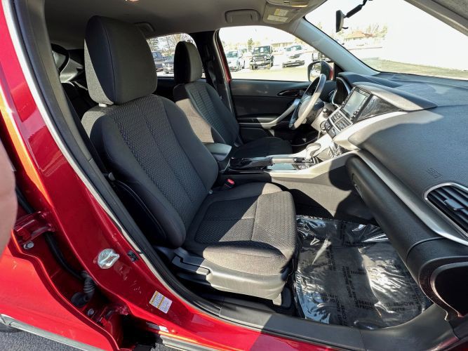 2018 Mitsubishi Eclipse Image 14