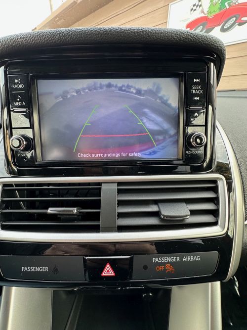 2018 Mitsubishi Eclipse Image 18