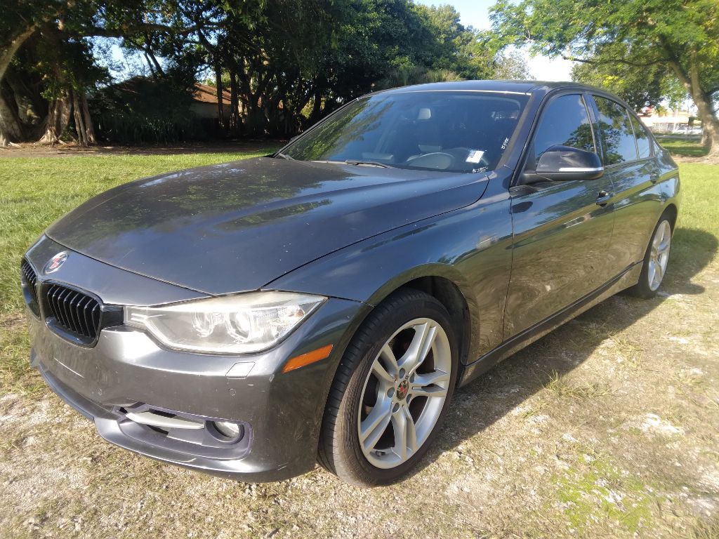 2015 BMW 3 Series Image 1