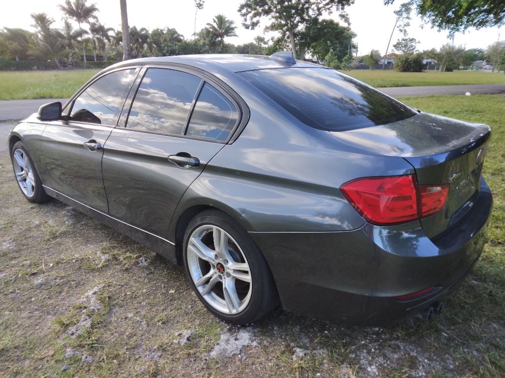 2015 BMW 3 Series Image 5