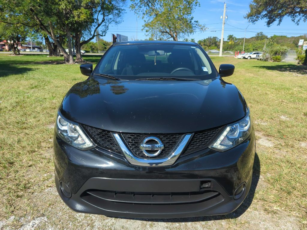 2017 Nissan Rogue Image 2