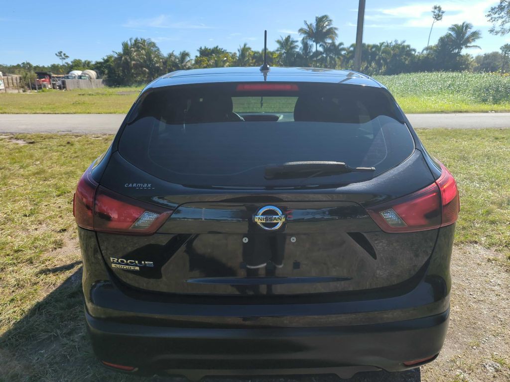 2017 Nissan Rogue Image 5