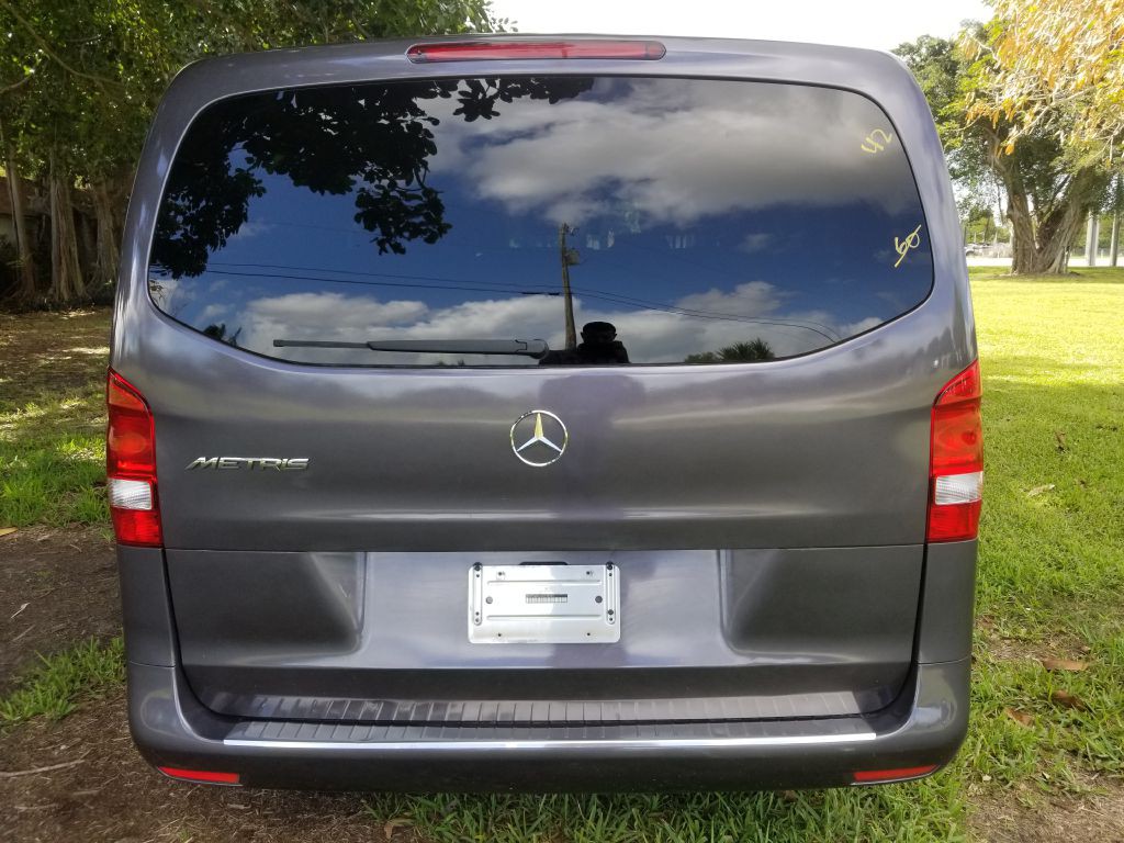 2016 Mercedes-Benz Metris Image 4