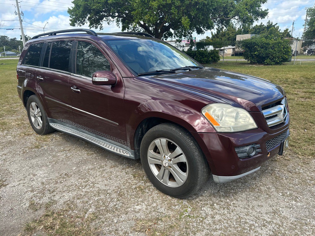 2008 Mercedes-Benz GL-Class Image 2
