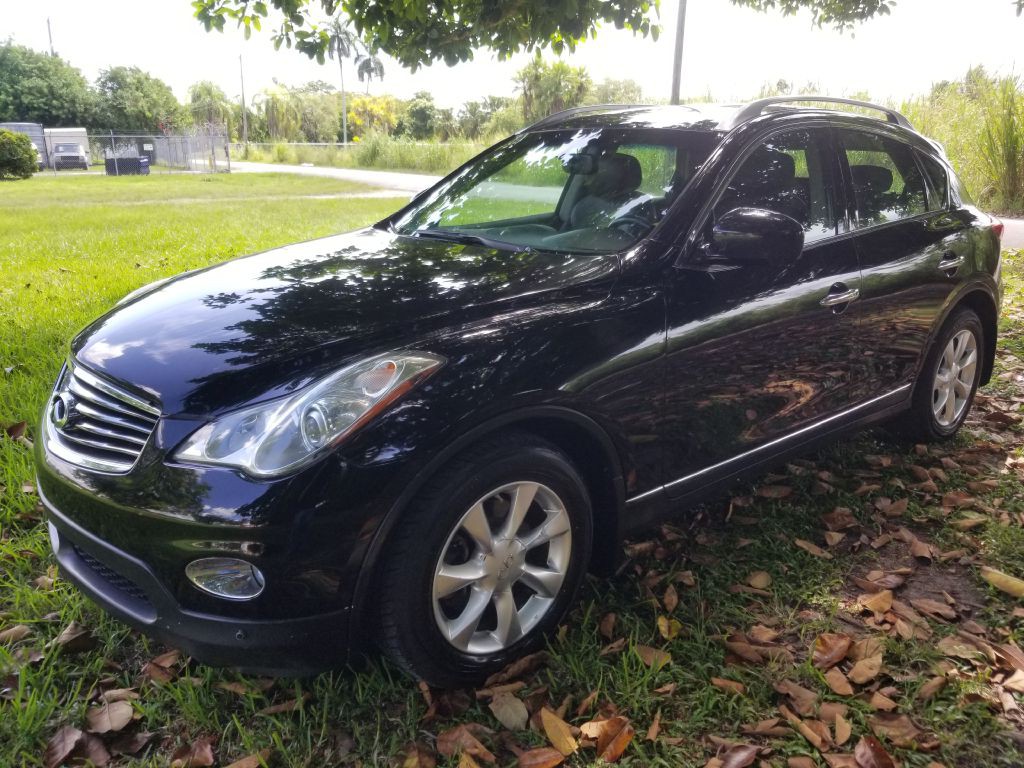 2009 INFINITI EX35 Image 2