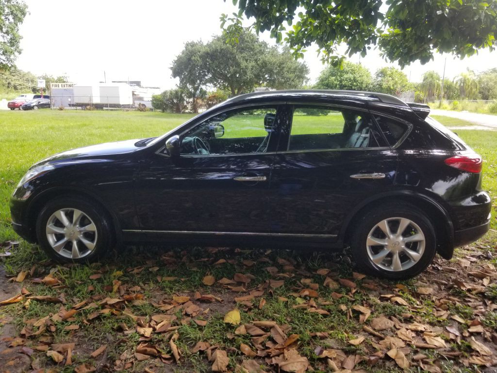 2009 INFINITI EX35 Image 3