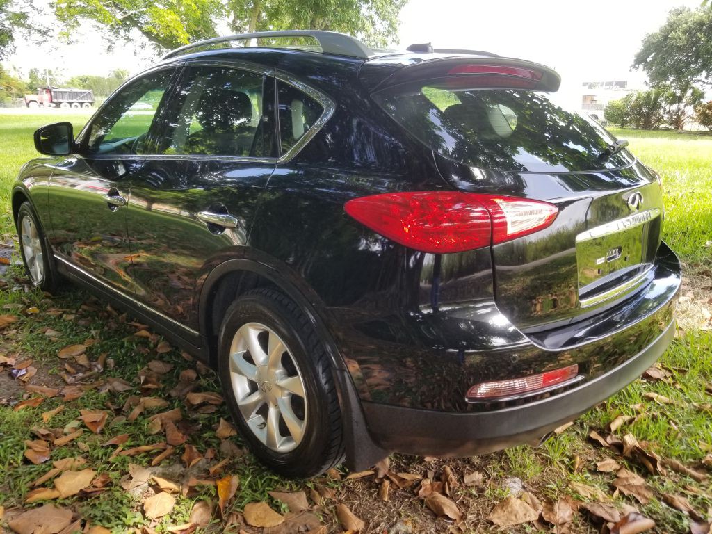 2009 INFINITI EX35 Image 4