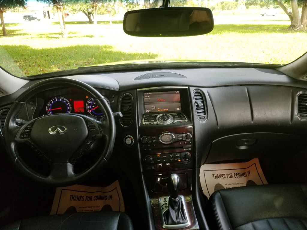 2009 INFINITI EX35 Image 10