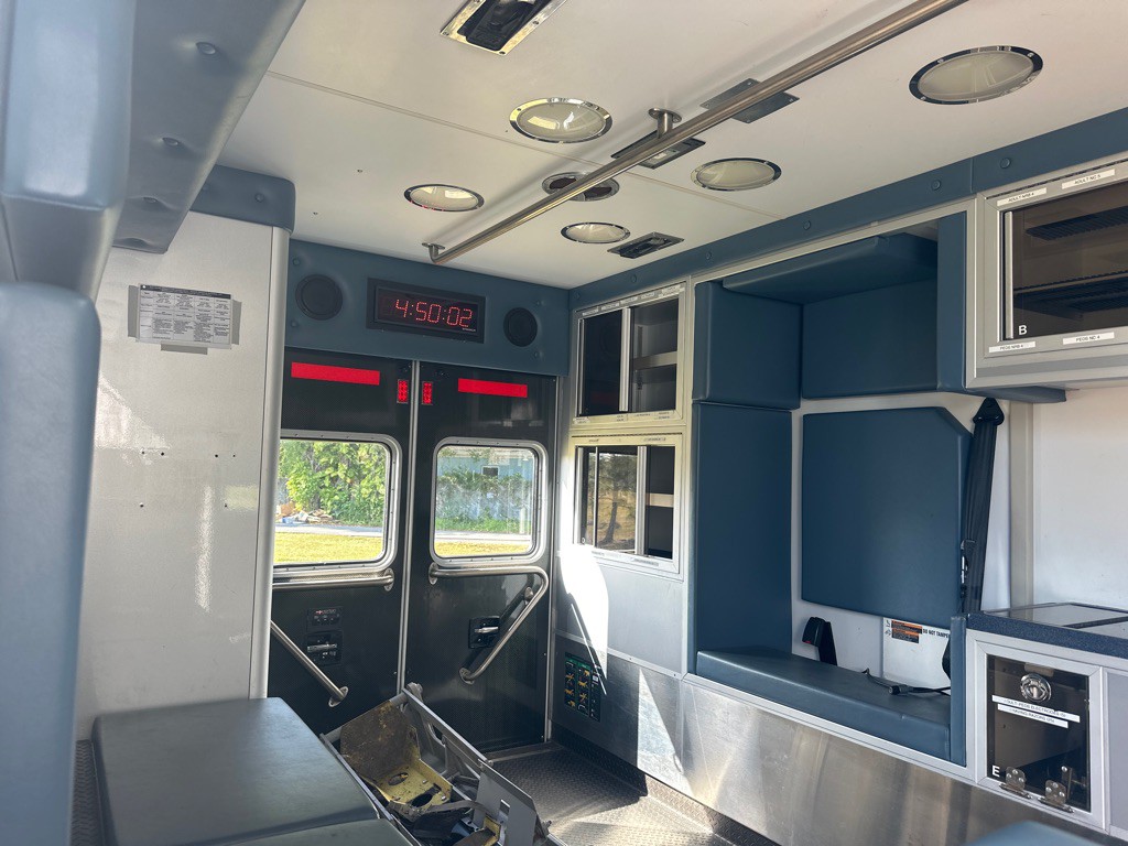 2015 RAM 5500 Image 10