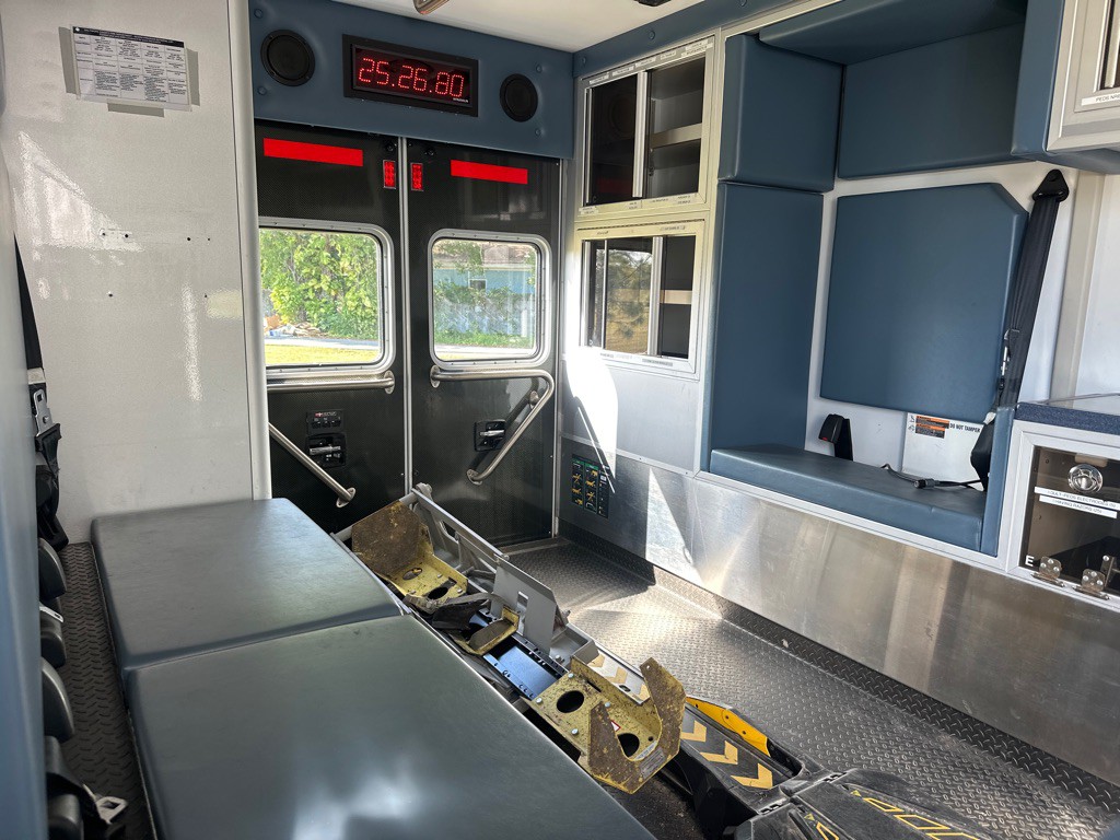 2015 RAM 5500 Image 11