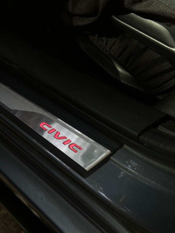 2017 Honda Civic Image 15