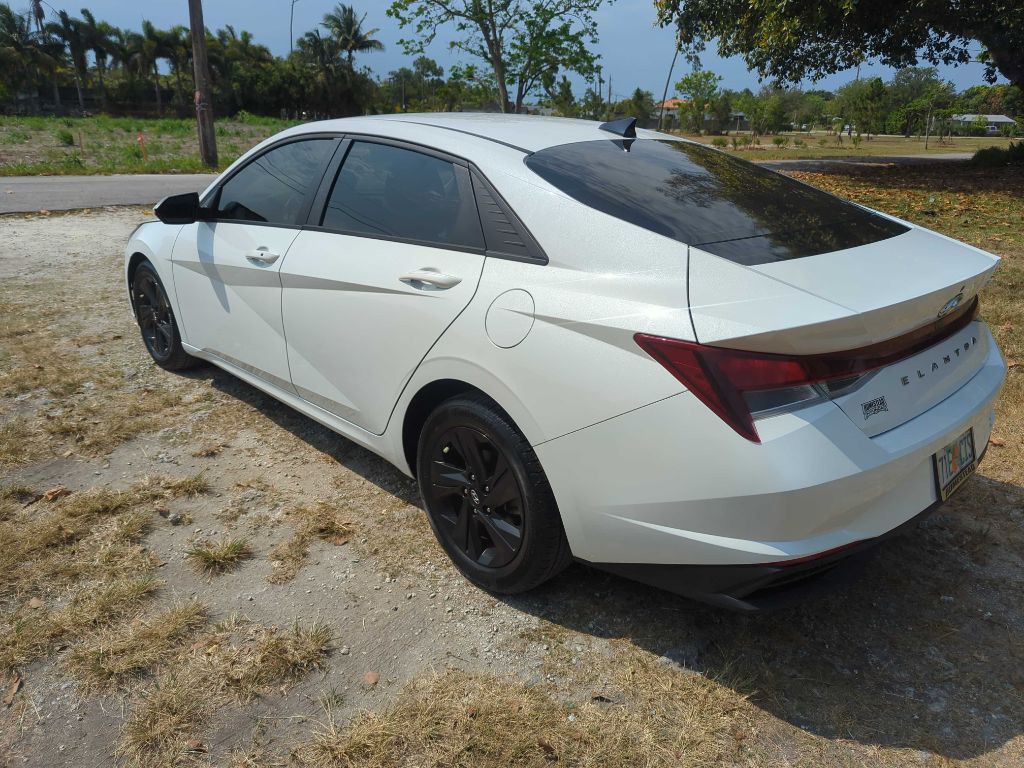2021 Hyundai Elantra Image 5