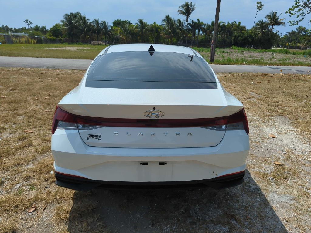2021 Hyundai Elantra Image 10