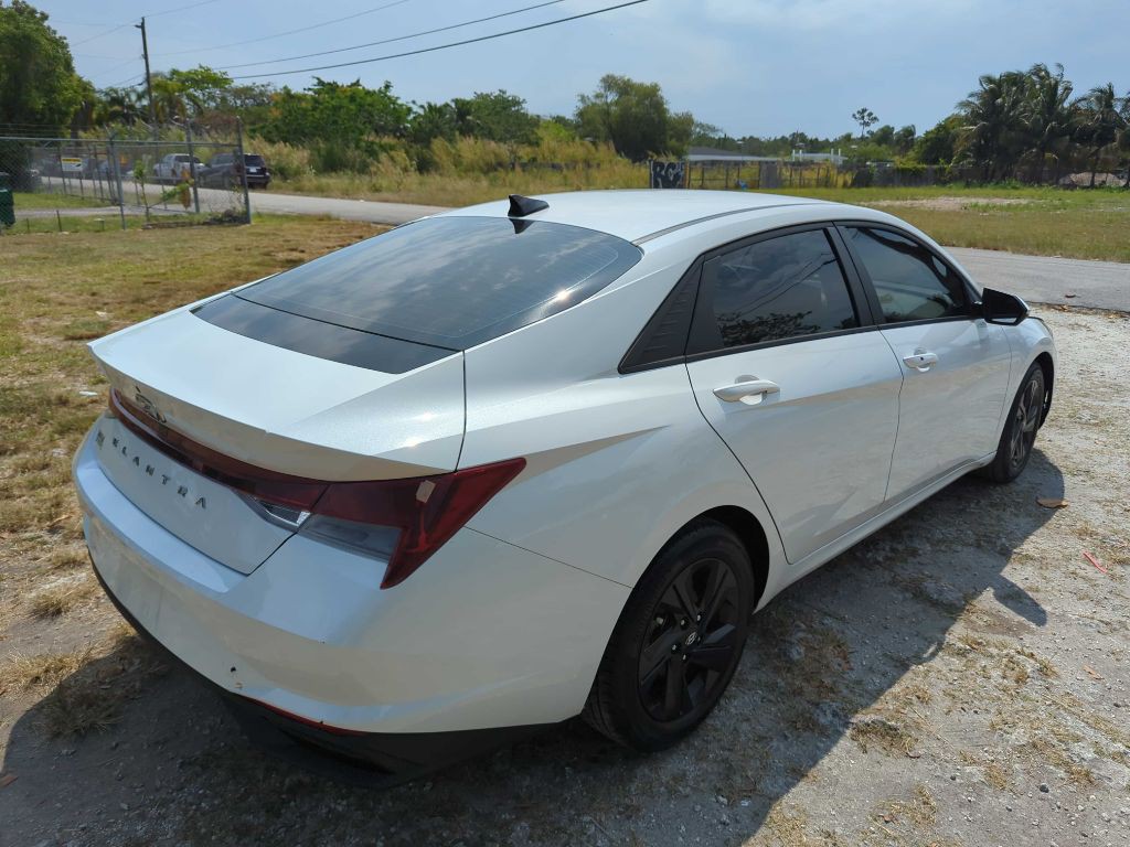 2021 Hyundai Elantra Image 11