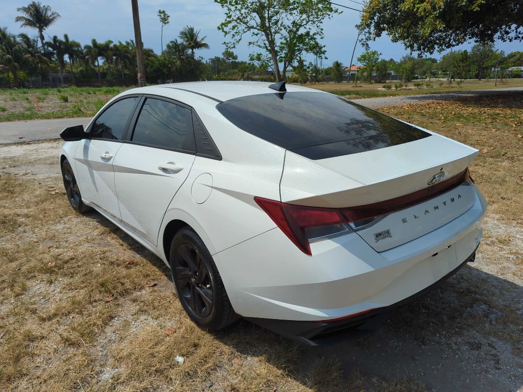 2021 Hyundai Elantra Image 12