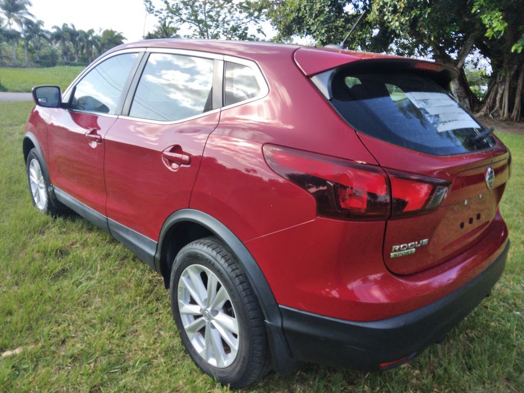 2017 Nissan Rogue Image 5