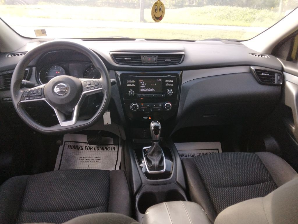 2017 Nissan Rogue Image 8