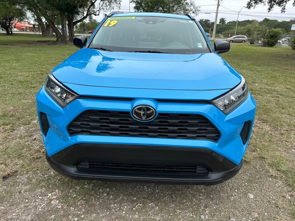 2019 Toyota Rav4 Image 2