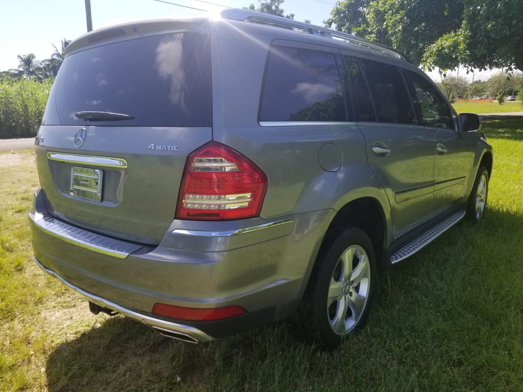2010 Mercedes-Benz GL-Class Image 6