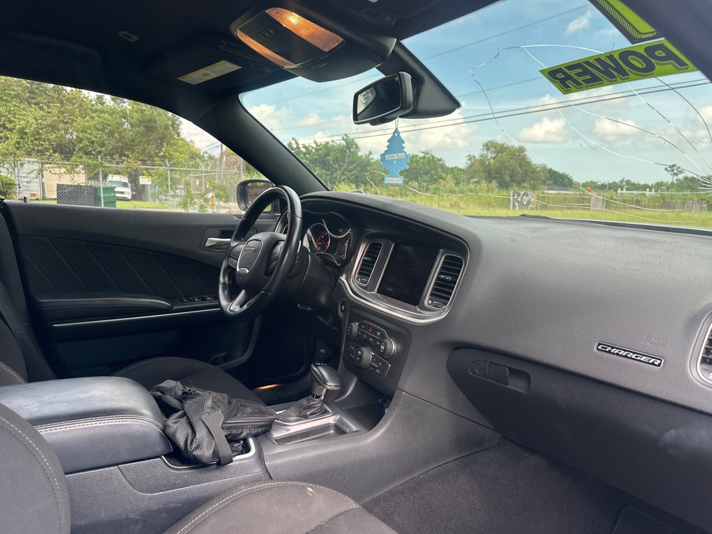 2021 Dodge Charger Image 8
