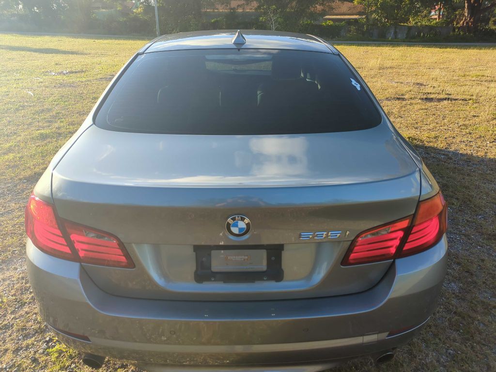 2012 BMW 5 Series Image 4
