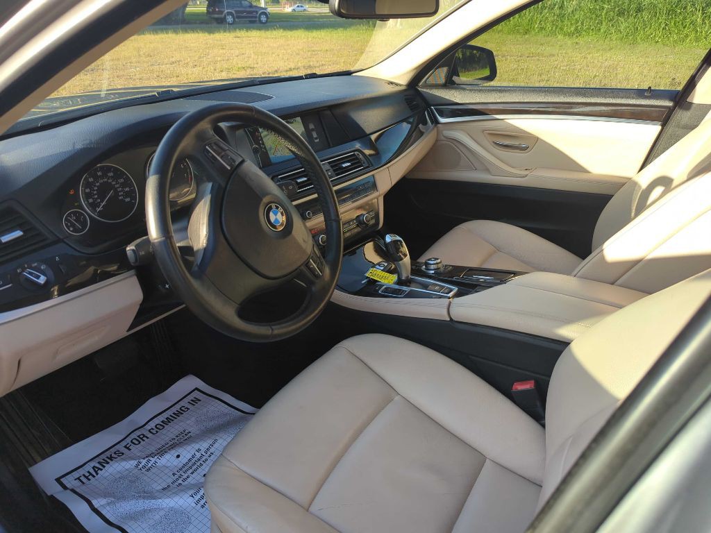 2012 BMW 5 Series Image 7