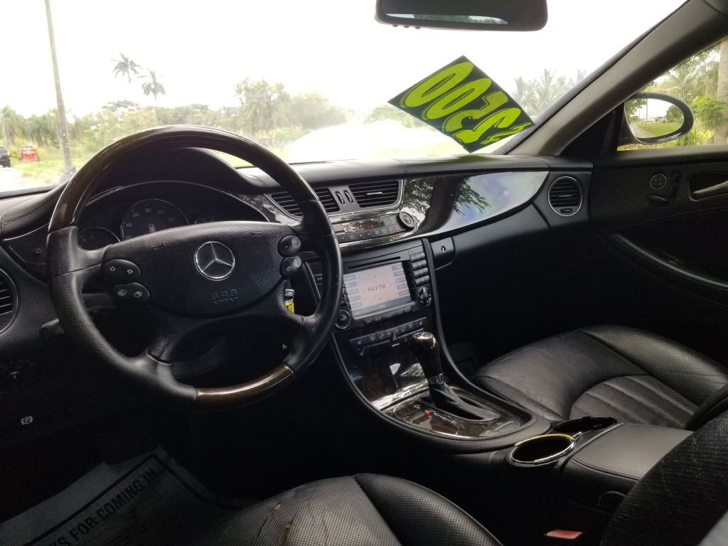 2008 Mercedes-Benz CLS-Class Image 11
