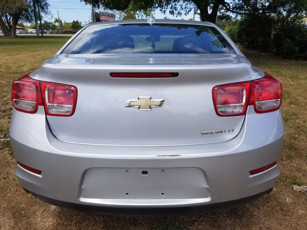 2016 Chevrolet Malibu Image 4