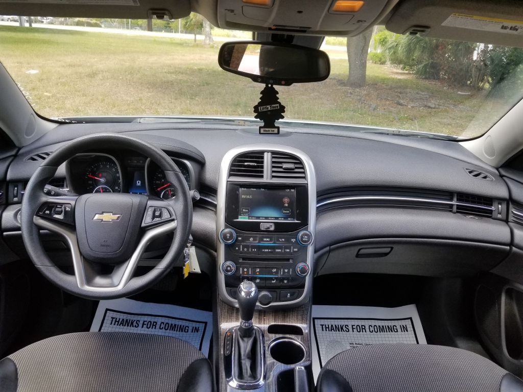 2016 Chevrolet Malibu Image 11