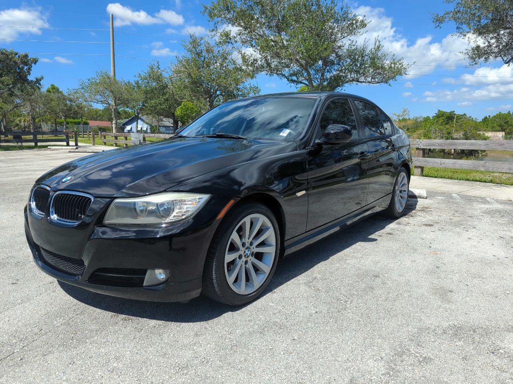 2011 BMW 3 Series Image 1