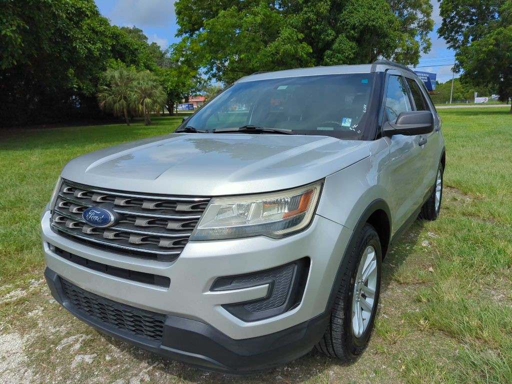 2016 Ford Explorer Image 1