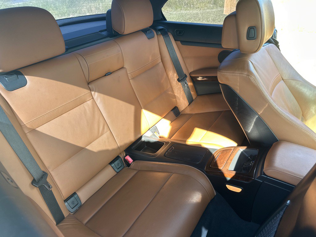 2011 BMW 3 Series Image 10