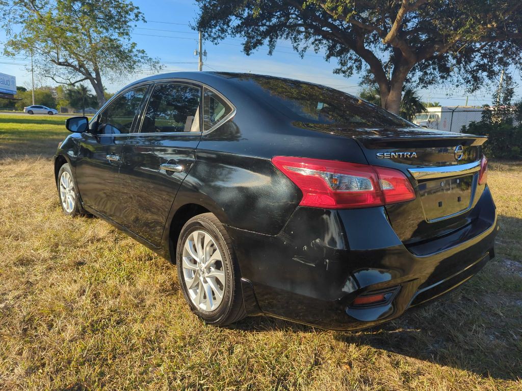 2017 Nissan Sentra Image 2