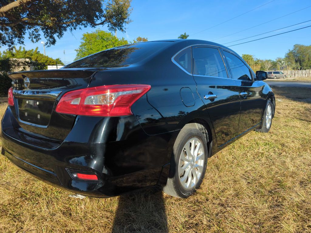 2017 Nissan Sentra Image 4