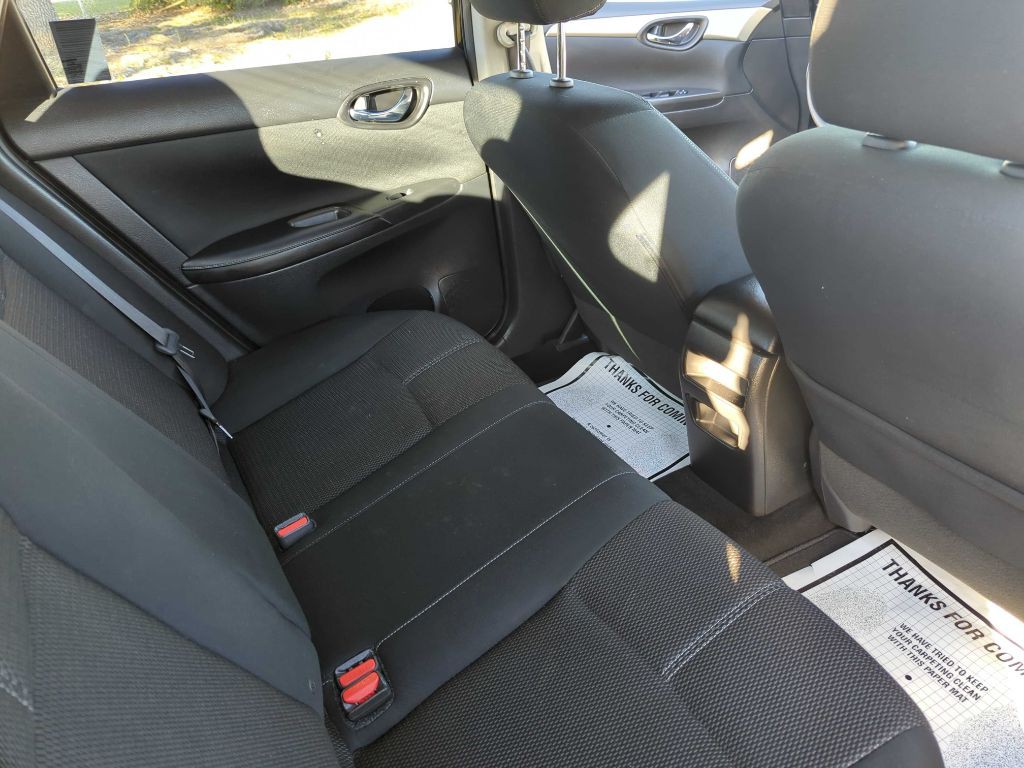 2017 Nissan Sentra Image 7